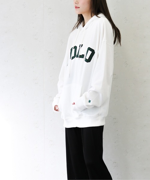 POLO BCS（ポロ ビーシーエス）の「POLO BCS/ポロ　ビーシーエス　T/C裏毛カレッジロゴプルパーカー（パーカー・メンズ・ホワイト/ブラック/ネイビー・MEDIUM/LARGE）」の7枚目の写真