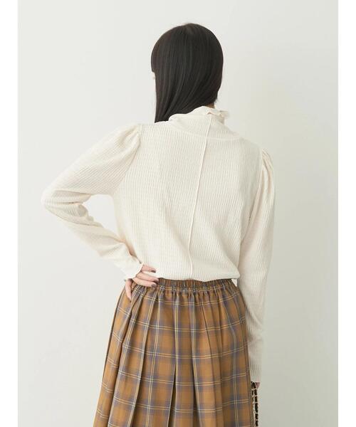 earth music&ecology(アースミュージックアンドエコロジー)の「ハイネックパワショルプルオーバー(Tシャツ/カットソー・レディース・ベージュ/ブラック/サックスブルー/アイボリー・M/S)」の20枚目の写真