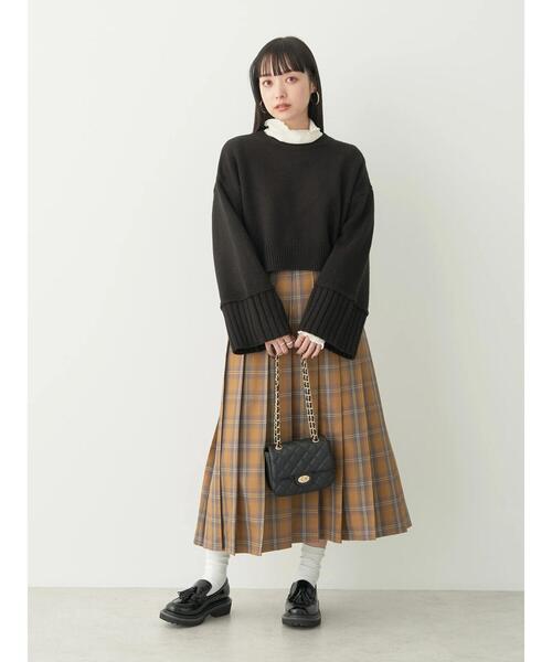 earth music&ecology(アースミュージックアンドエコロジー)の「ハイネックパワショルプルオーバー(Tシャツ/カットソー・レディース・ベージュ/ブラック/サックスブルー/アイボリー・M/S)」の22枚目の写真