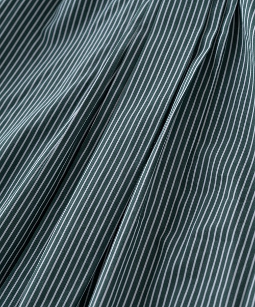 BRICK & SONS（ブリックアンドサンズ）の「リラックスバックプリーツシャツ＜グリーンストライプ＞（シャツ/ブラウス・メンズ・グリーン・XS/S/M/L/LL）」の11枚目の写真