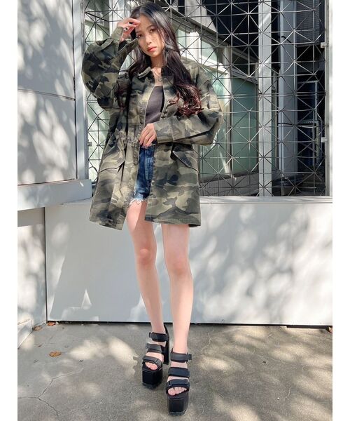 GYDA（ジェイダ）の「BACK RIPPEDデニムショートパンツ（デニムパンツ・レディース・インディゴブルー/ブルー・X-SMALL/SMALL/MEDIUM/LARGE）」の10枚目の写真