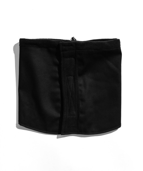 BELLWOODMADE（ベルウッドメイド）の「【難燃 加工】FIRE PROOF NECK WARMER / 難燃 / ネックウォーマー（ネックウォーマー/スヌード・メンズ・ブラック・ONE SIZE）」の2枚目の写真