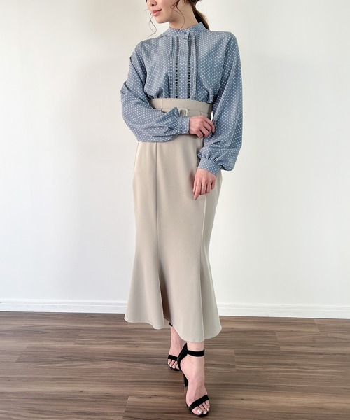 ドットスタンドカラーピンタックブラウス