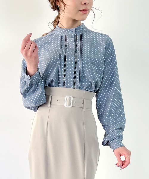 ドットスタンドカラーピンタックブラウス