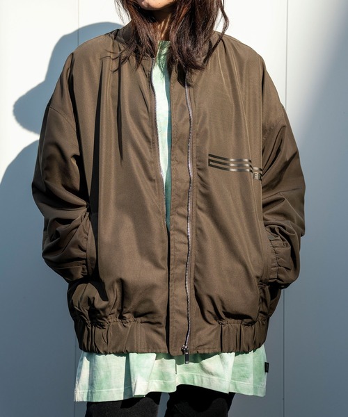 INTERPLAY（インタープレイ）の「【INTERPLAY x Toru Kajioka】「Fantastic Flower」 ライト ジャケット（MA-1・レディース・ブラウン/ブラック・FREE）」の18枚目の写真