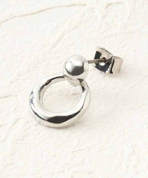 OPAQUE.CLIP（オペークドットクリップ）の「◆スモールメタルリングピアス（ピアス（両耳用）・レディース・ゴールド/シルバー・00）」の10枚目の写真
