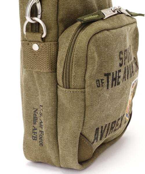 AVIREX（アヴィレックス）の「STENCIL SHOULDER BAG / ステンシル ショルダー バッグ /  AVIREX / アヴィレックス（ショルダーバッグ・メンズ・オリーブ系・F）」の17枚目の写真