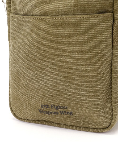 AVIREX（アヴィレックス）の「STENCIL SHOULDER BAG / ステンシル ショルダー バッグ /  AVIREX / アヴィレックス（ショルダーバッグ・メンズ・オリーブ系・F）」の12枚目の写真