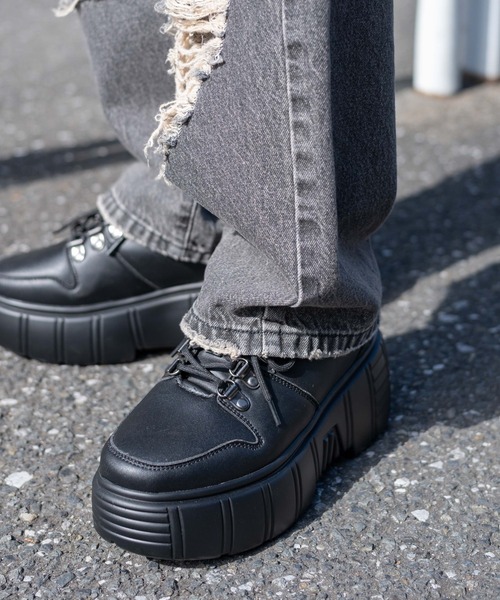 WEGO（ウィゴー）の「WEGO/スーパーヘビークラッシュローライズパンツ（デニムパンツ・レディース・ブラック系その他/ライトインディゴブルー・SMALL/MEDIUM）」の8枚目の写真