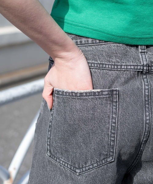 WEGO（ウィゴー）の「WEGO/スーパーヘビークラッシュローライズパンツ（デニムパンツ・レディース・ブラック系その他/ライトインディゴブルー・SMALL/MEDIUM）」の9枚目の写真