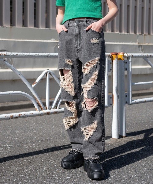 WEGO（ウィゴー）の「WEGO/スーパーヘビークラッシュローライズパンツ（デニムパンツ・レディース・ブラック系その他/ライトインディゴブルー・SMALL/MEDIUM）」の14枚目の写真