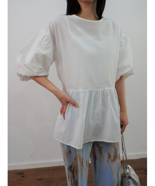 EASEBLUE(イーズブルー)の「袖ボリュームチュニック(シャツ/ブラウス・レディース・ブラック/ブルー/オフホワイト・FREE)」の7枚目の写真