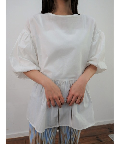 EASEBLUE(イーズブルー)の「袖ボリュームチュニック(シャツ/ブラウス・レディース・ブラック/ブルー/オフホワイト・FREE)」の15枚目の写真