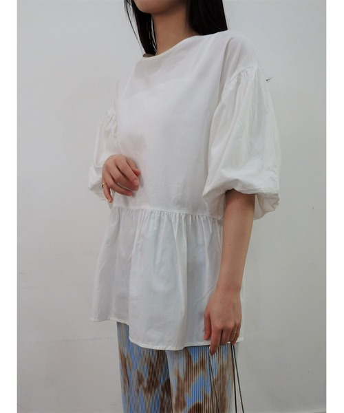 EASEBLUE(イーズブルー)の「袖ボリュームチュニック(シャツ/ブラウス・レディース・ブラック/ブルー/オフホワイト・FREE)」の11枚目の写真