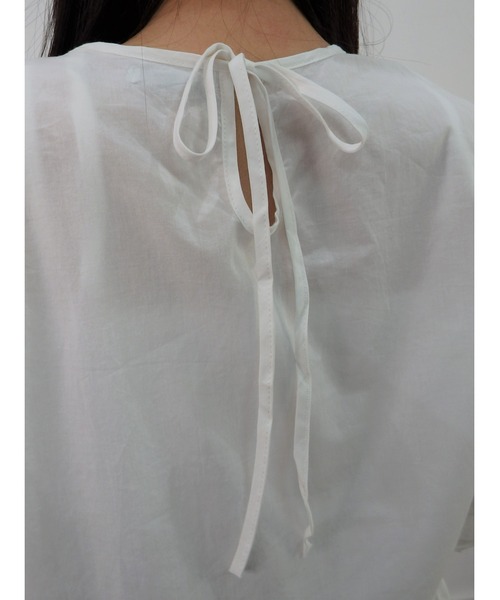 EASEBLUE(イーズブルー)の「袖ボリュームチュニック(シャツ/ブラウス・レディース・ブラック/ブルー/オフホワイト・FREE)」の13枚目の写真