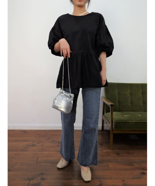 EASEBLUE(イーズブルー)の「袖ボリュームチュニック(シャツ/ブラウス・レディース・ブラック/ブルー/オフホワイト・FREE)」の16枚目の写真