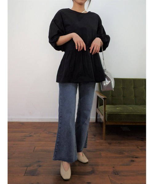 EASEBLUE(イーズブルー)の「袖ボリュームチュニック(シャツ/ブラウス・レディース・ブラック/ブルー/オフホワイト・FREE)」の12枚目の写真