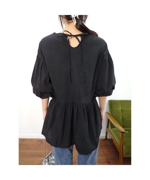 EASEBLUE(イーズブルー)の「袖ボリュームチュニック(シャツ/ブラウス・レディース・ブラック/ブルー/オフホワイト・FREE)」の6枚目の写真