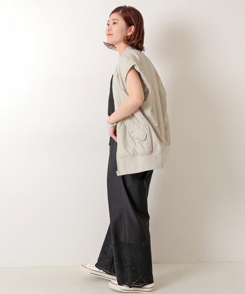 Spick & Span(スピックアンドスパン)の「エンブロイダリーコンビネゾン(サロペット/オーバーオール・レディース・ブラック/ホワイト・FREE)」の4枚目の写真