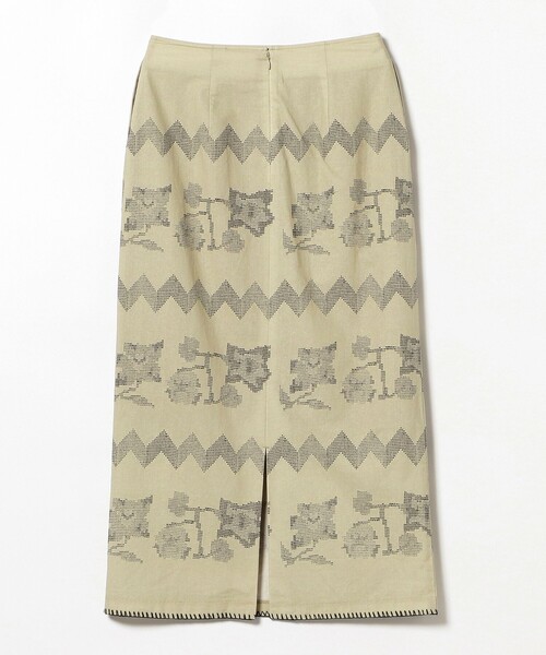 BEAMS BOY（ビームスボーイ）の「BEAMS BOY / フラワー エンブプリント スカート（スカート・レディース・ブラック/ベージュ・1/2）」の22枚目の写真