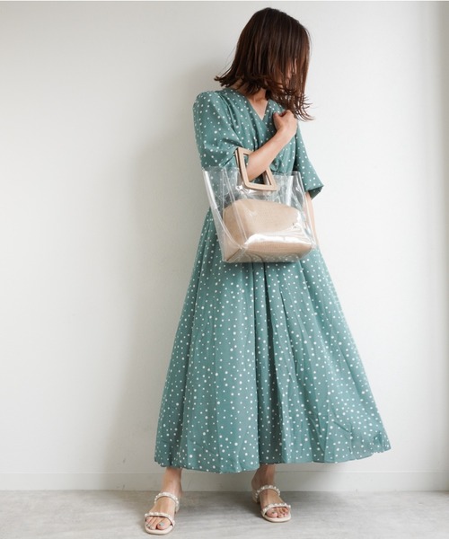 Fabby fabby（ファビィーファビィー）の「パールツーベルトサンダル（サンダル・レディース・ブラウン/オフホワイト/ブラック・SMALL/MEDIUM/LARGE）」の12枚目の写真