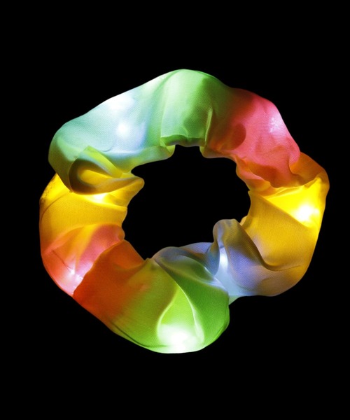 Catherine Cottage（キャサリンコテージ）の「【ZOZO限定】光るシュシュ（シュシュ・レディース・ブルー/グレー/パープル/イエロー/オレンジ/ホワイト/ピンク/グリーン/レッド/ライラック/ライトイエロー/ブラック・FREE）」の9枚目の写真