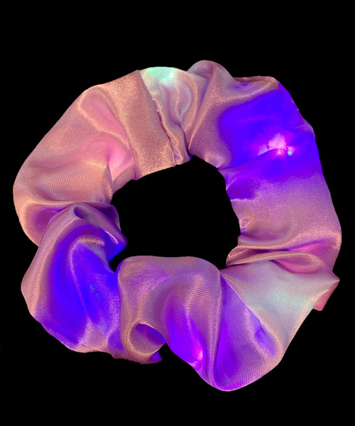 Catherine Cottage（キャサリンコテージ）の「【ZOZO限定】光るシュシュ（シュシュ・レディース・ブルー/グレー/パープル/イエロー/オレンジ/ホワイト/ピンク/グリーン/レッド/ライラック/ライトイエロー/ブラック・FREE）」の7枚目の写真