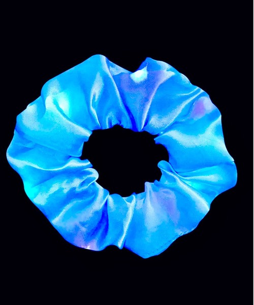 Catherine Cottage（キャサリンコテージ）の「【ZOZO限定】光るシュシュ（シュシュ・レディース・ブルー/グレー/パープル/イエロー/オレンジ/ホワイト/ピンク/グリーン/レッド/ライラック/ライトイエロー/ブラック・FREE）」の6枚目の写真