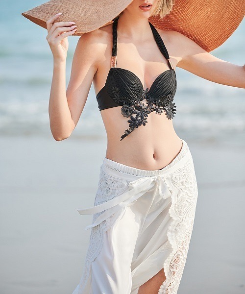 ANDI BAGUS☆Brigitte Ruffle Set フェミニン ブラ＆パンツ 千鳥柄ショートパンツ - Ank Rouge(アンクルージュ)のショート