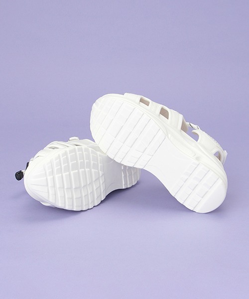 LOVETOXIC(ラブトキシック)の「ドローコードスポーツサンダル(サンダル・キッズ・ベージュ/ブラック/オフホワイト・S/L/M)」の12枚目の写真