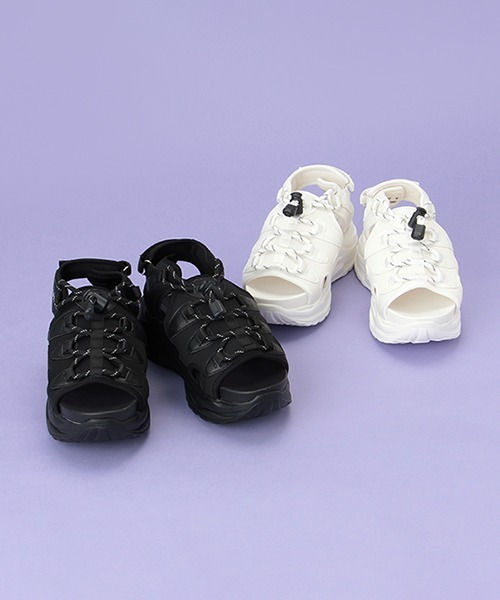 LOVETOXIC(ラブトキシック)の「ドローコードスポーツサンダル(サンダル・キッズ・ベージュ/ブラック/オフホワイト・S/L/M)」の10枚目の写真
