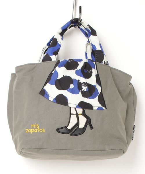 mis zapatos（ミス　サパト）の「柄スカート仕切りトート（トートバッグ・レディース・オフホワイト/ブラック/グレー・ONE SIZE）」の3枚目の写真