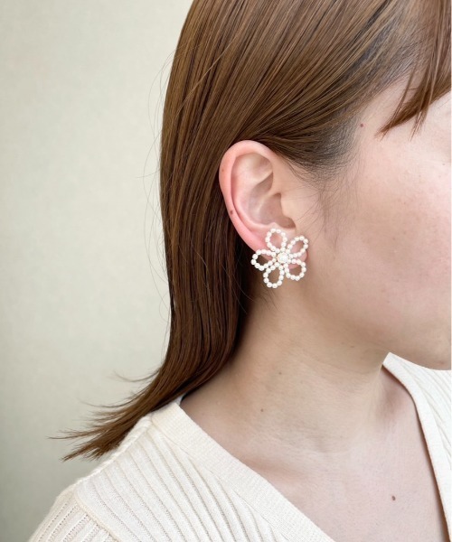Heather（ヘザー）の「フラワービーズピアス　199445（ピアス（両耳用）・レディース・ホワイト/クリア・ONE SIZE）」の2枚目の写真