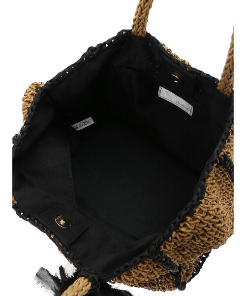 Te chichi（テチチ）の「タッセル付ペーパートートバッグ（ハンドバッグ・レディース・ブラック/キャメル・ﾌﾘ-）」の14枚目の写真