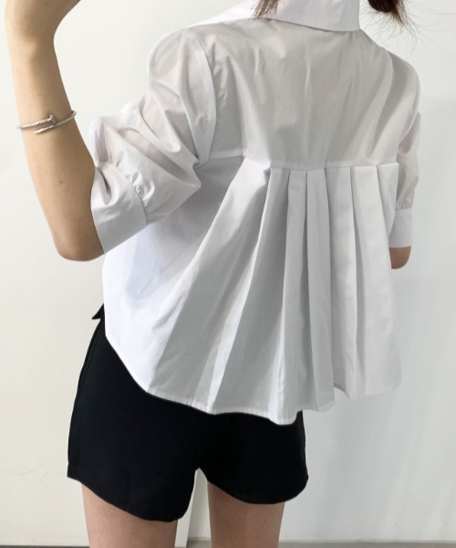 Achic(アシック)の「バブルスリーブゆったり後ろプリーツシャツ(シャツ/ブラウス・レディース・ブルー/ホワイト/ダークブルー・M)」の19枚目の写真