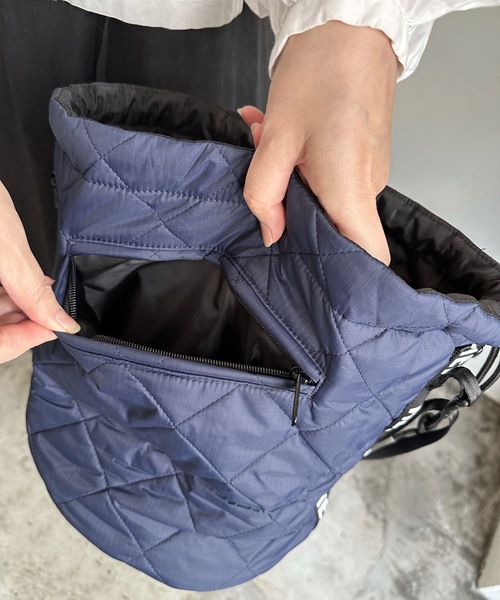 MEI（メイ）の「ST:MEI QUILTING DRAW BAG（ショルダーバッグ・レディース・ネイビー・FREE）」の6枚目の写真