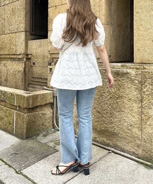 prose verse（プロズヴェール）の「スクエアパフコットンレースペプラムブラウス（シャツ/ブラウス・レディース・ブラック/オフホワイト・MEDIUM）」の11枚目の写真