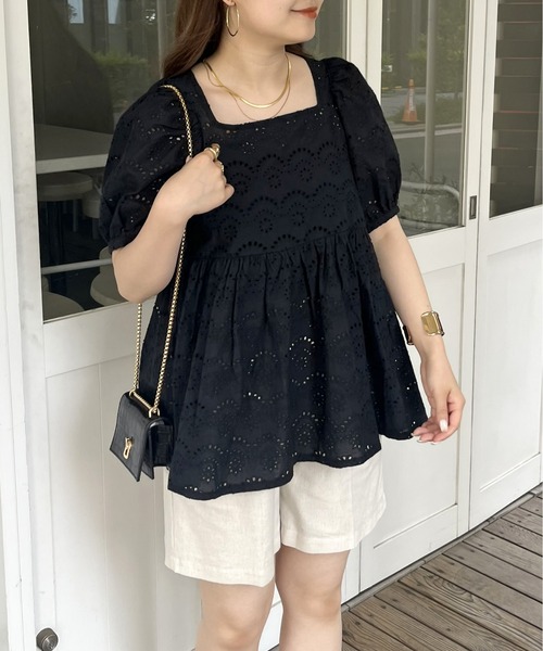 prose verse（プロズヴェール）の「スクエアパフコットンレースペプラムブラウス（シャツ/ブラウス・レディース・ブラック/オフホワイト・MEDIUM）」の7枚目の写真