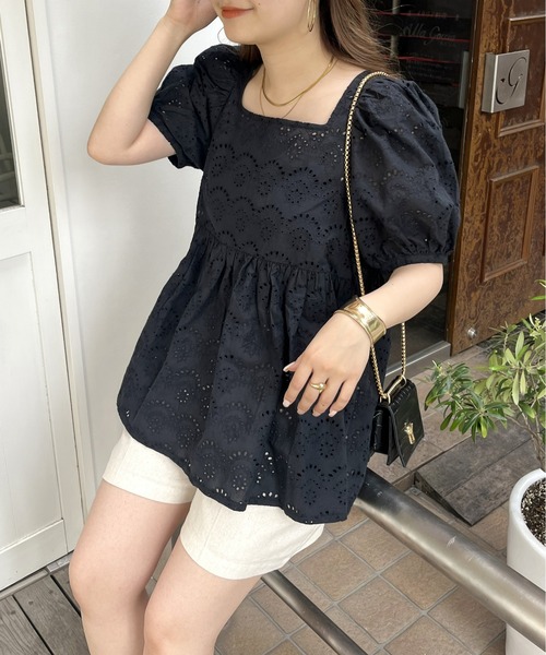 prose verse（プロズヴェール）の「スクエアパフコットンレースペプラムブラウス（シャツ/ブラウス・レディース・ブラック/オフホワイト・MEDIUM）」の15枚目の写真