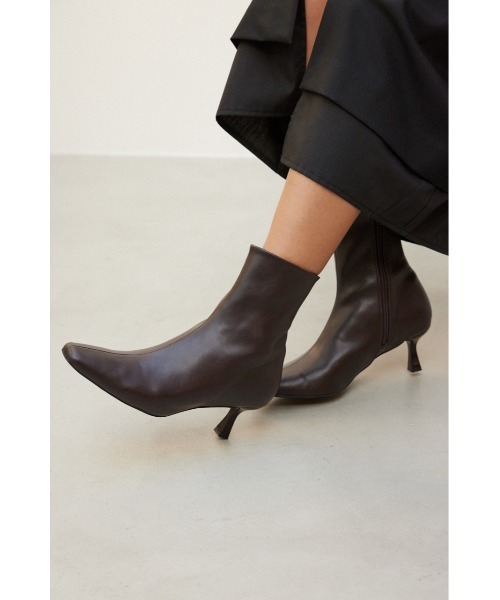 crie conforto（クリーコンフォルト）の「CC/Mフロントラインスクエアトゥブーツ（ブーツ・レディース・オフホワイト/ブラック/ブラウン・LARGE/SMALL/MEDIUM/LL）」の11枚目の写真