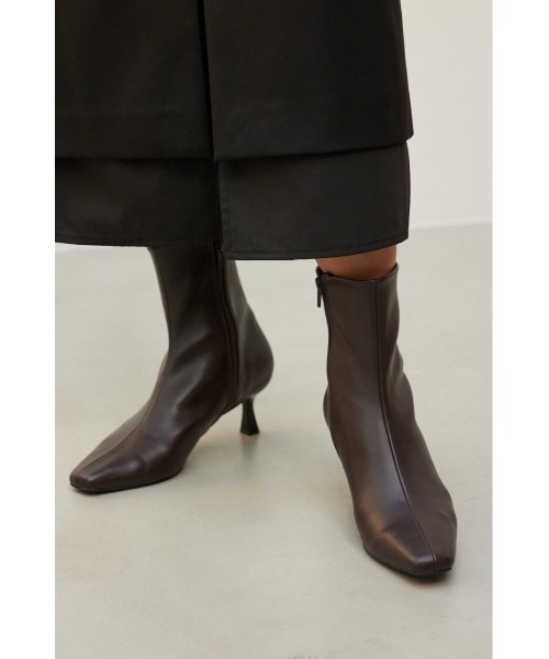 crie conforto（クリーコンフォルト）の「CC/Mフロントラインスクエアトゥブーツ（ブーツ・レディース・オフホワイト/ブラック/ブラウン・LARGE/SMALL/MEDIUM/LL）」の12枚目の写真