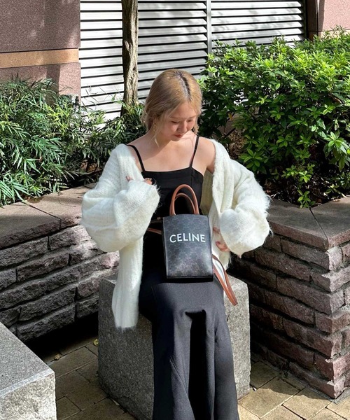 GeeRA(ジーラ)の「【新色追加】ミックスシャギーオーバーサイズVネックカーディガン(カーディガン/ボレロ・レディース・ベージュ/グレー/オフホワイト/ライトグレー・MEDIUM/LARGE)」の15枚目の写真