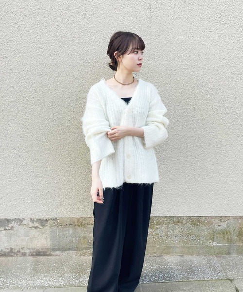 GeeRA(ジーラ)の「【新色追加】ミックスシャギーオーバーサイズVネックカーディガン(カーディガン/ボレロ・レディース・ベージュ/グレー/オフホワイト/ライトグレー・MEDIUM/LARGE)」の13枚目の写真