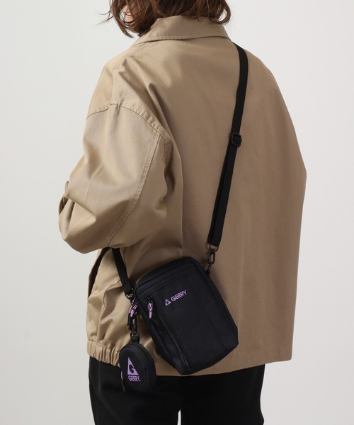 GERRY（ジェリー）の「GERRY スマホ収納　ミニポーチ付　シンプルロゴ　ポリエステル　縦型　ミニショルダーバッグ（ショルダーバッグ・メンズ・ブルー/ブラック/パープル・FREE）」の4枚目の写真