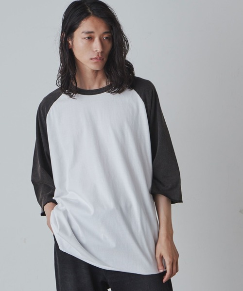 THE STANDARD（ザスタンダード）の「WEGO/ラグランプルオーバー（Tシャツ/カットソー・メンズ・ホワイト/ブラック系その他/ブラック・MEDIUM/LARGE）」の2枚目の写真