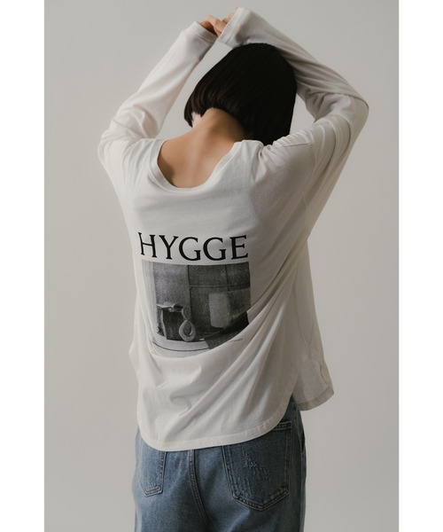CHIGNON（シニヨン）の「CHIGNON PHOTO ロンTEE（Tシャツ