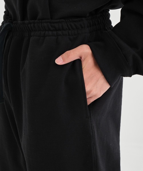 MARKAWARE パンツ ブラック MARKAWARE (マーカウェア) フレアジムパンツが発売