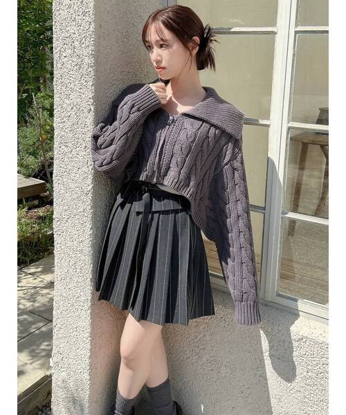 dazzlin（ダズリン）の「ビッグカラーケーブルZIPカーディガン（カーディガン/ボレロ・レディース・レッド/チャコールグレー/オフホワイト・FREE）」の4枚目の写真