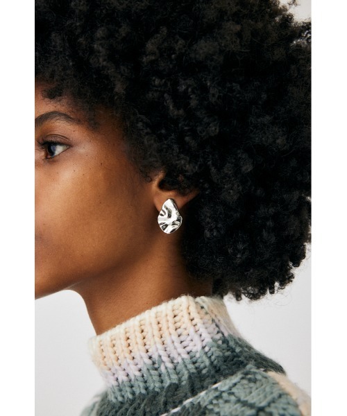 MOUSSY(マウジー)の「PETAL PLATE CLIP イヤリング(イヤリング・レディース・ゴールド/シルバー・FREE)」の7枚目の写真