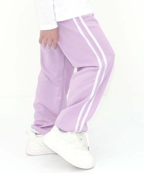Bee des Bee(ビーデスビー)の「ラインパンツ(スウェットパンツ・キッズ・ブラック/杢グレー/ホワイト/ピンク/ブルー/ライラック・110cm/120cm/130cm/140cm/150cm/100cm)」の5枚目の写真